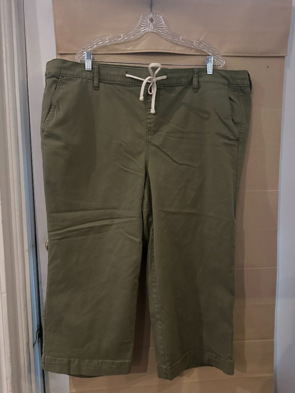 Army Green Crop Pants
